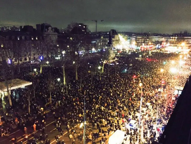 Place de la République après attentat contre Charlie Hebdo